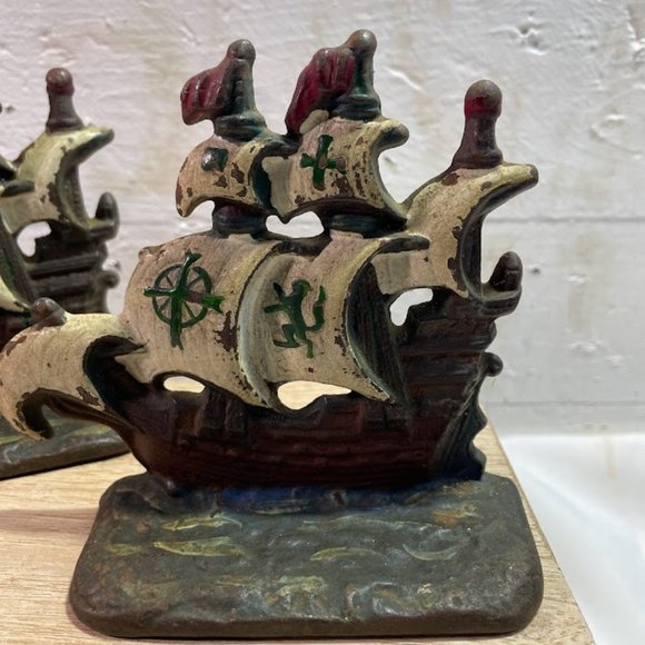 Vintage Connecticut Foundry Pirate Galleon Cast Iron Painted Bookends Pirates - Picture 2 of 15
